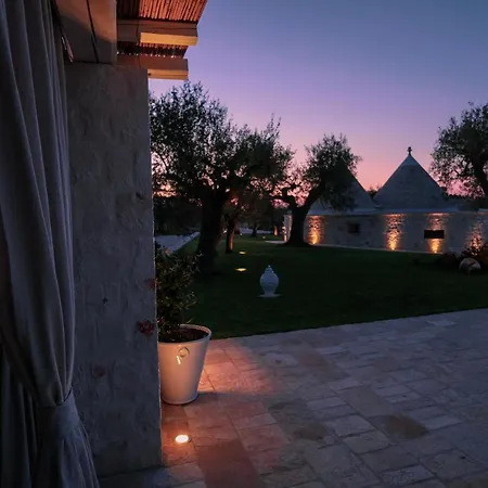 Villa Trulli Vecchia Corte